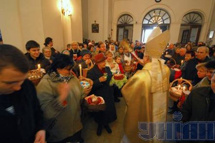 Великоднє богослужіння в Києві (фоторепортаж)