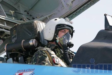Як Ющенко піднявся в небо (фоторепортаж)