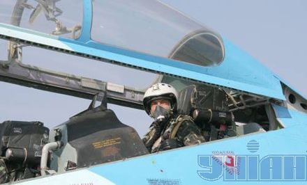 Як Ющенко піднявся в небо (фоторепортаж)
