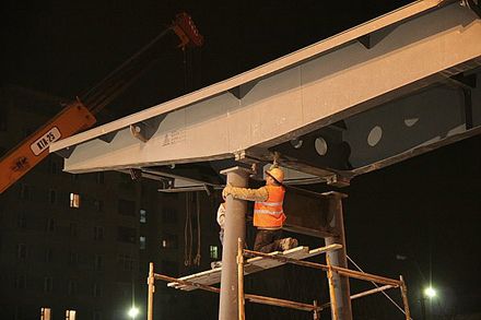 На Московской площади строят новый мост (фото)