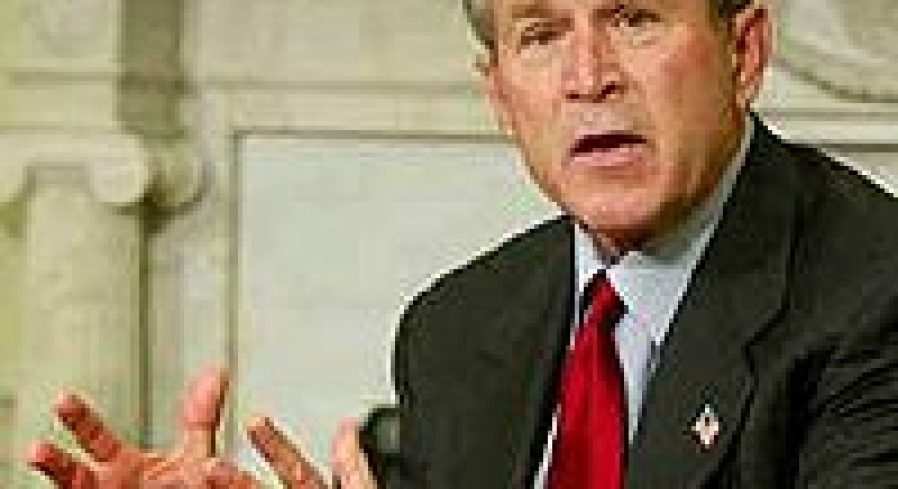 Putin Invites Bush to Confer in Move to Avoid Public Clash