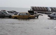 Частину Керчі залило водою (фото)