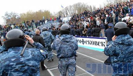 Матч на стадионе «Динамо» закончился грандиозной дракой (фоторепортаж)
