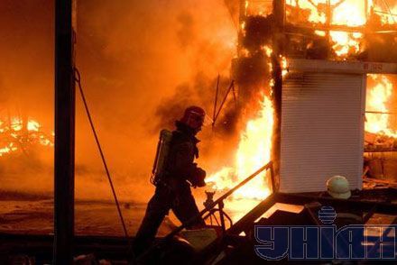 Пожар в Харькове: знак для вьетнамцев или месть Фельдману? (фоторепортаж)