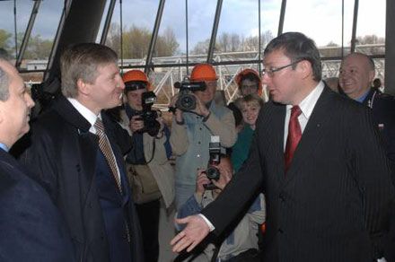 Lutsenko kissed with Akhmetov