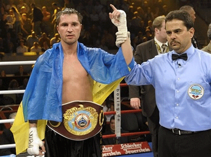 Сергей Дзиндзирук защитил звание чемпиона мира по боксу (фото)