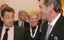 Ющенко: Украину ”исключительно устраивает” резолюция саммита НАТО