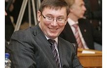 Луценко обещает чиновникам пятницу 13-е каждый день