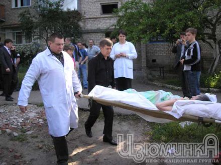 В Изюме взорвался пятиэтажный жилой дом: есть пострадавшие (фото)