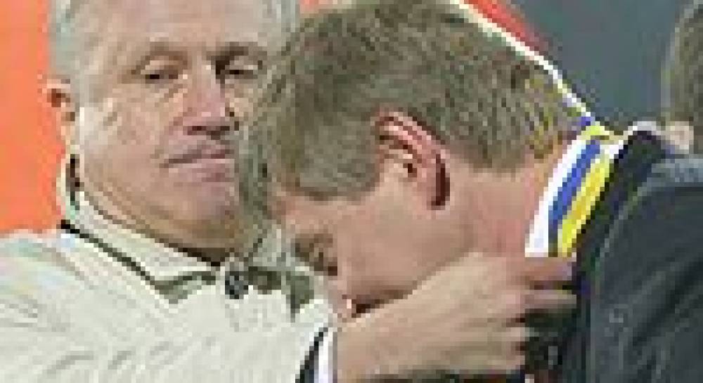 Ukraine Cup: Akhmetov kisses with Yushchenko (photos)