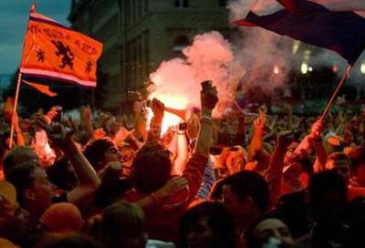 «Помаранчеві» гучно відзначили вихід до 1/4 фіналу Євро-2008 (фото)