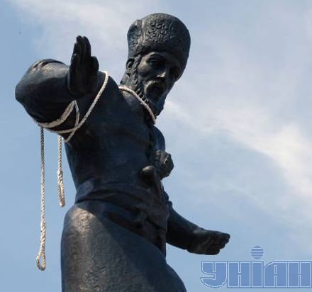 У Севастополі відкрили пам’ятник гетьману Сагайдачному (фото)