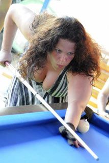 Руслана Писанка грає в більярд (фото)