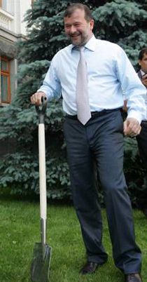 Ющенко под Секретариатом исполнил 1/3 обязанностей мужчины (фоторепортаж)