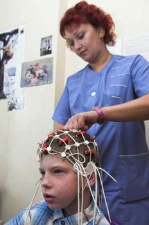 Жена Яценюка побывала в центре реабилитации детей (фоторепортаж)