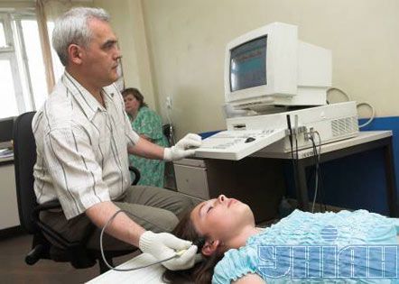 Жена Яценюка побывала в центре реабилитации детей (фоторепортаж)