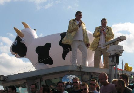 На каждом корабле свое шоу