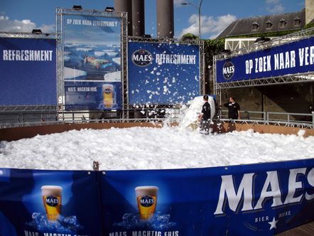 Бассейн с пеной