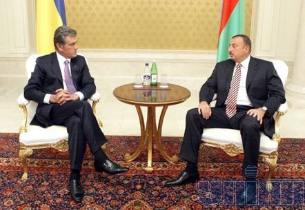 Виктор Ющенко и Ильхам Алиев (4 фото)