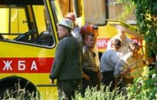Спасатели вручную разбирают завалы на шахте им. Карла Маркса