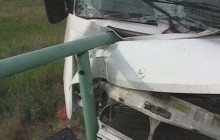 Кримська маршрутка налетіла на бетонну огорожу (фото)