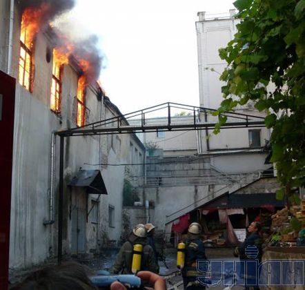 Пожар на складах швейной фабрике “Юность” (фоторепортаж)