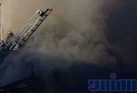 Пожар на складах швейной фабрике “Юность” (фоторепортаж)