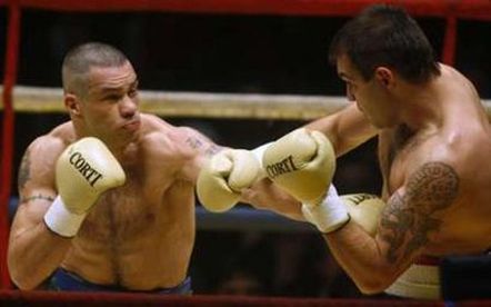 Украинский боксер проиграл бой за звание чемпиона мира (фото)