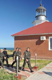 Ющенко, Богатырева, Ехануров на о.Змеиный (фоторепортаж)