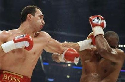 Владимир Кличко победил в 11 раунде (добавлены фото)