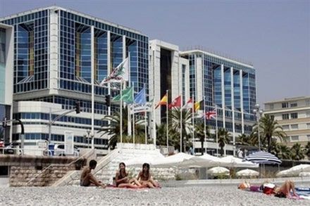 Центр материнства Санта-Мария в Ницце (Франция)