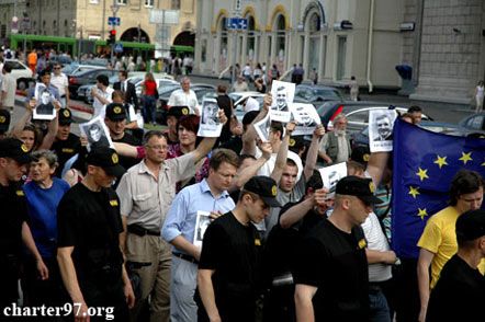 В центре Минска разогнали митинг оппозиции (фото)