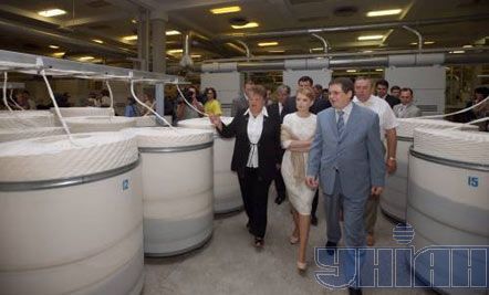 Тимошенко обещает позаботиться о легкой промышленности (фоторепортаж)