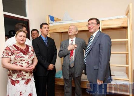 Луценко в лагере для нелегальных мигрантов (фоторепортаж)