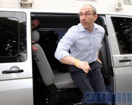 Кернеса допитують у МВС (фоторепортаж)