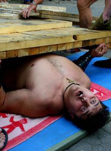 По Дмитрию Халаджи прошла автоколонна весом 20 тонн (фото)