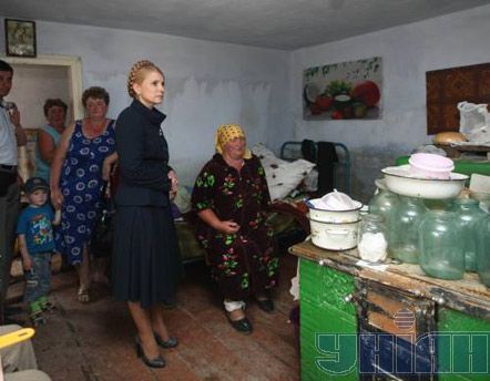 Тимошенко і Турчинов у селах Буковини та на Калинівському ринку (фото)