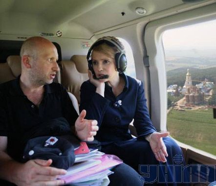 Тимошенко і Турчинов у селах Буковини та на Калинівському ринку (фото)