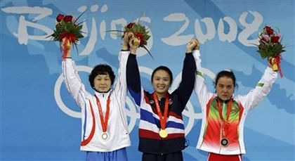 Юн Джин Хин (Республика Корея), Прапавади Джароенраттанатаракун (Таиланд), Настасья Новикова (Беларусь)