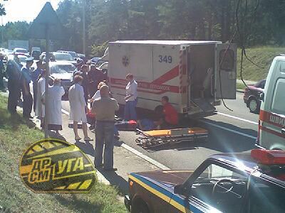 На Обухівській трасі Toyota Avensis збила міліціонера (фото)