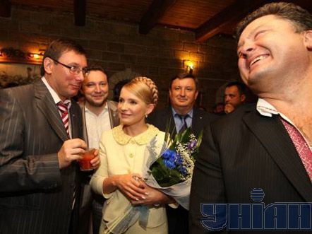 Політеліта і просто журналісти на 5-річчі 5-го каналу (фоторепортаж)