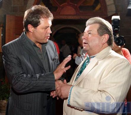 В.о. президента Національної телекомпанії України Василь Ілащук та ректор Університету культури Михайло Поплавський