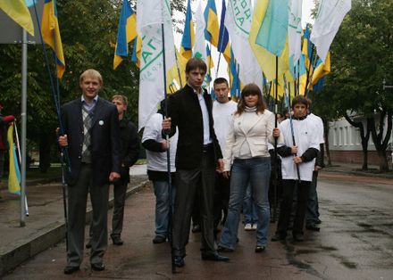 Ліга молоді закликає боротися за мир