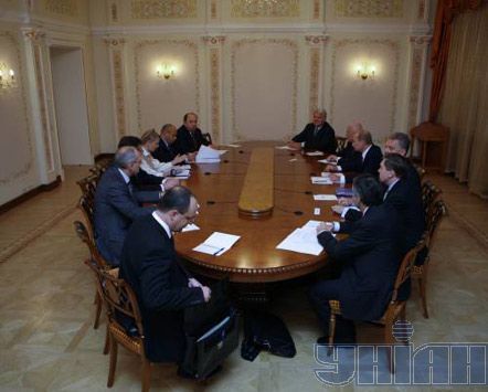 Переговоры с расширенном составе