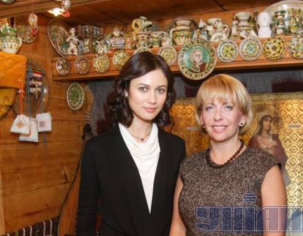 'Девушка Джеймса Бонда' на даче украинского Президента (фото)