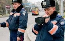 Нові штрафи: водії обережніші, інспектори заможніші