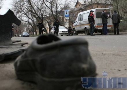 Вибух у центрі Донецька: постраждав водій 'Мерседеса' (додані фото)