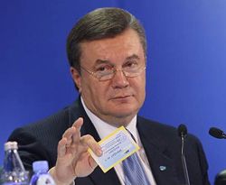 Yanukovych says incumbent government to work only till April