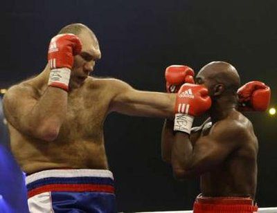 Микола Валуєв, Евандер Холіфілд