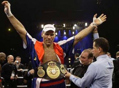 Микола Валуєв, Евандер Холіфілд